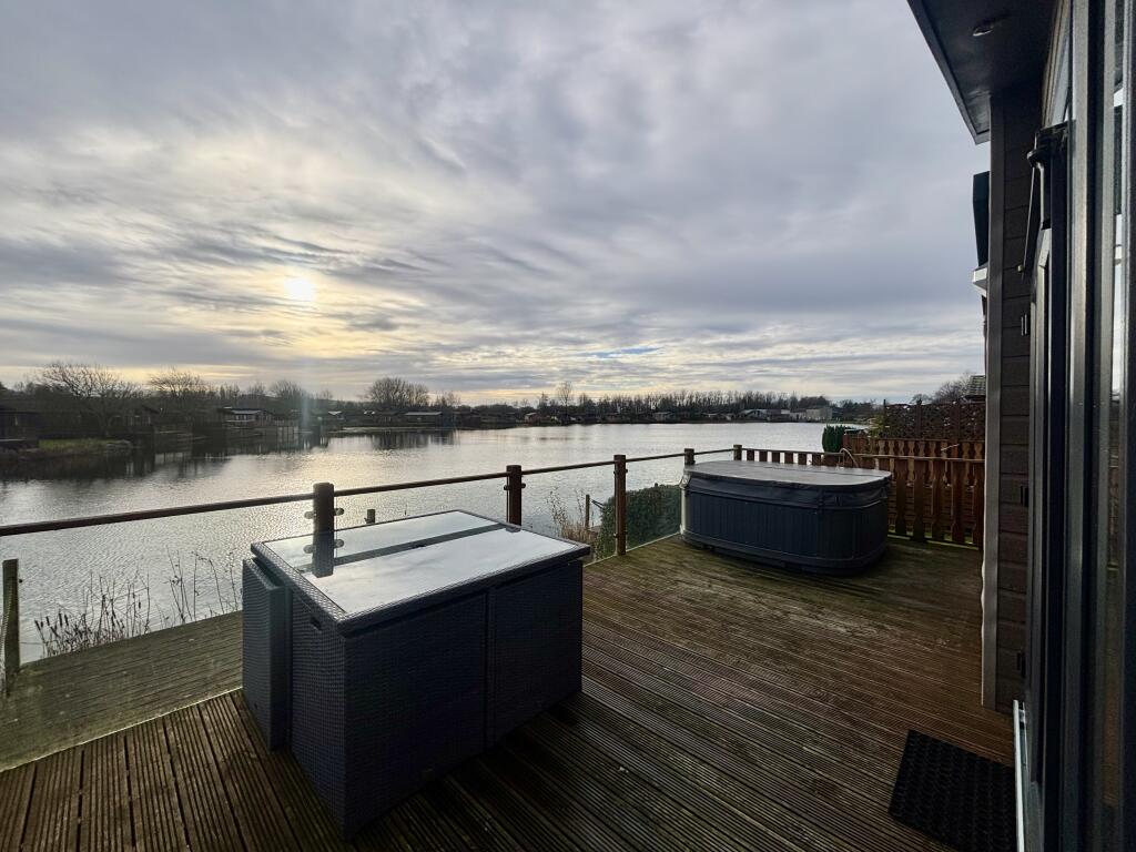 Main image of property: Private Sale - Capenwray 19 South Lakeland Leisure Village, Borwick Ln, Warton, Carnforth LA6 1BH