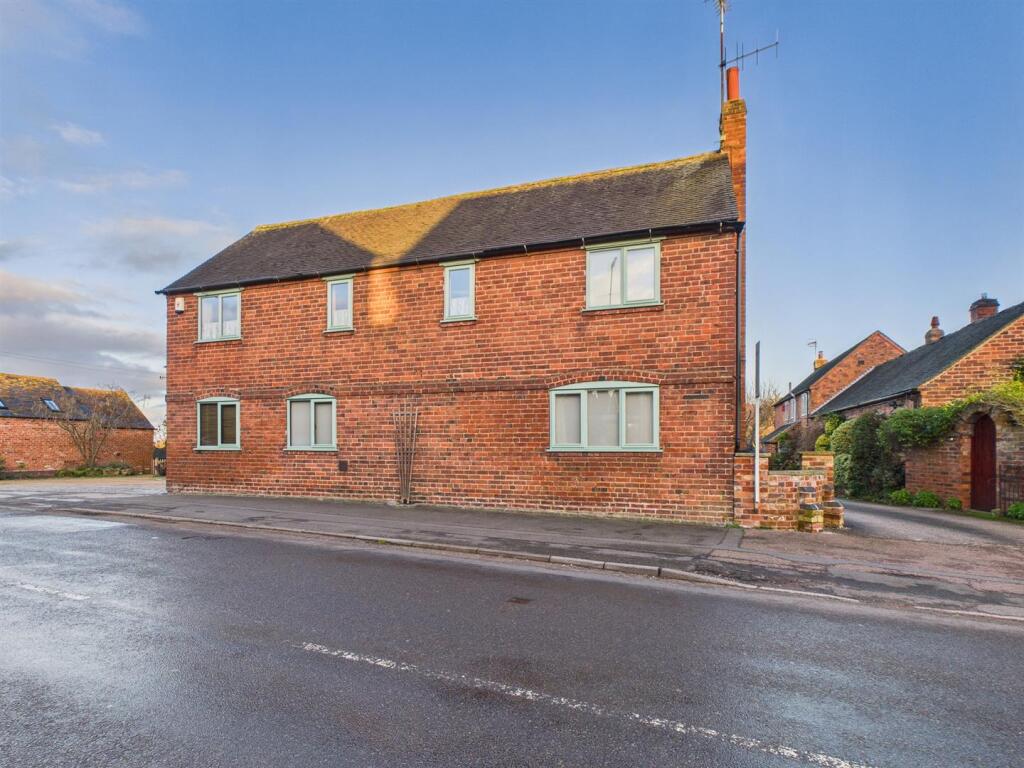 Main image of property: The Hollies, Milton, Derbyshire