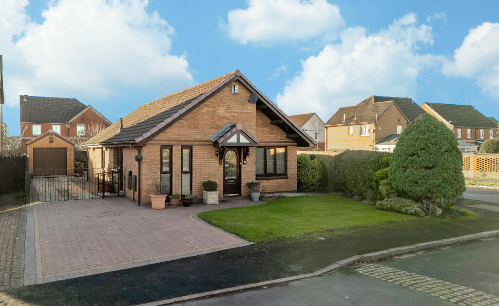 Main image of property: Avebury Close, Lowton