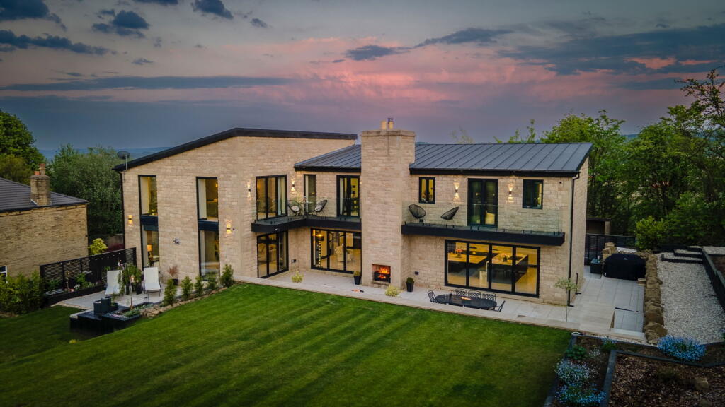 Main image of property: Quarry Edge Barn, Brookfoot Lane, Halifax, HX3