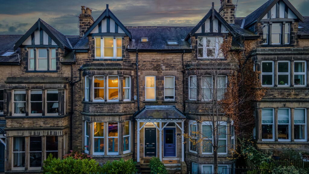 Main image of property: Harlow Moor Drive, Harrogate, HG2