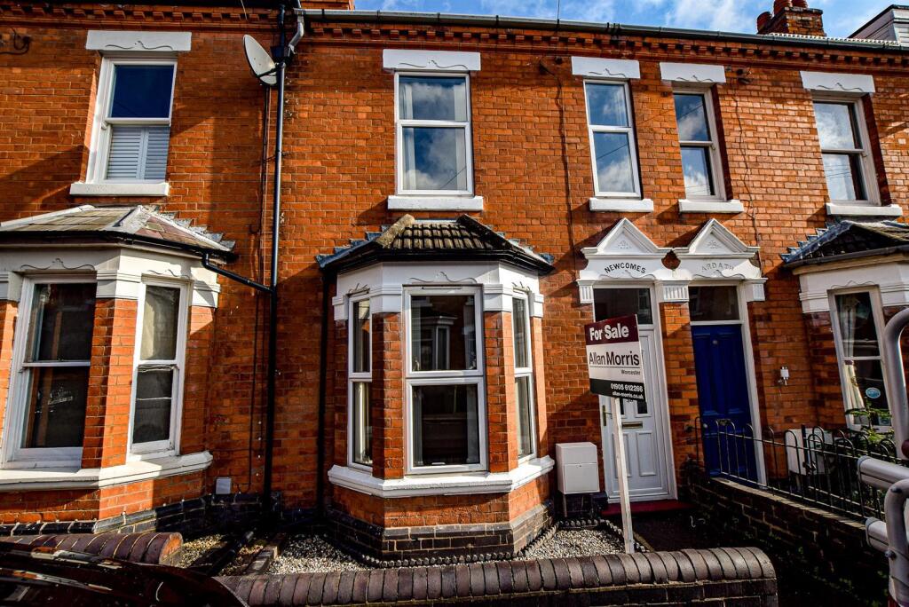 Main image of property: St Dunstans Crescent, Worcester, WR5 2AF