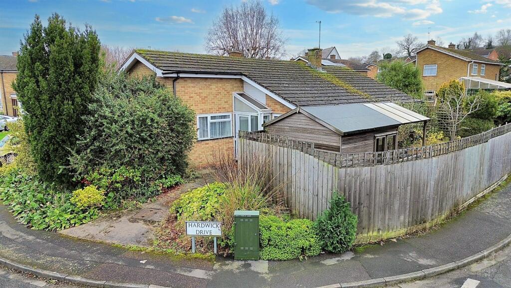 3 bedroom detached bungalow