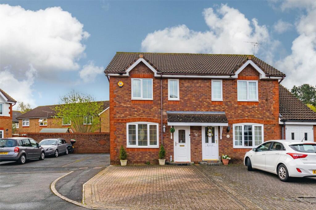 3 bedroom semidetached house for sale in Moorhen Close, Covingham