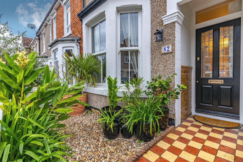Main image of property: Montagu Street, Rodbourne, Swindon, SN2