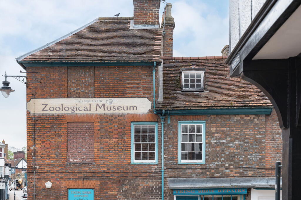 Main image of property: High Street, Tring, HP23 5AH