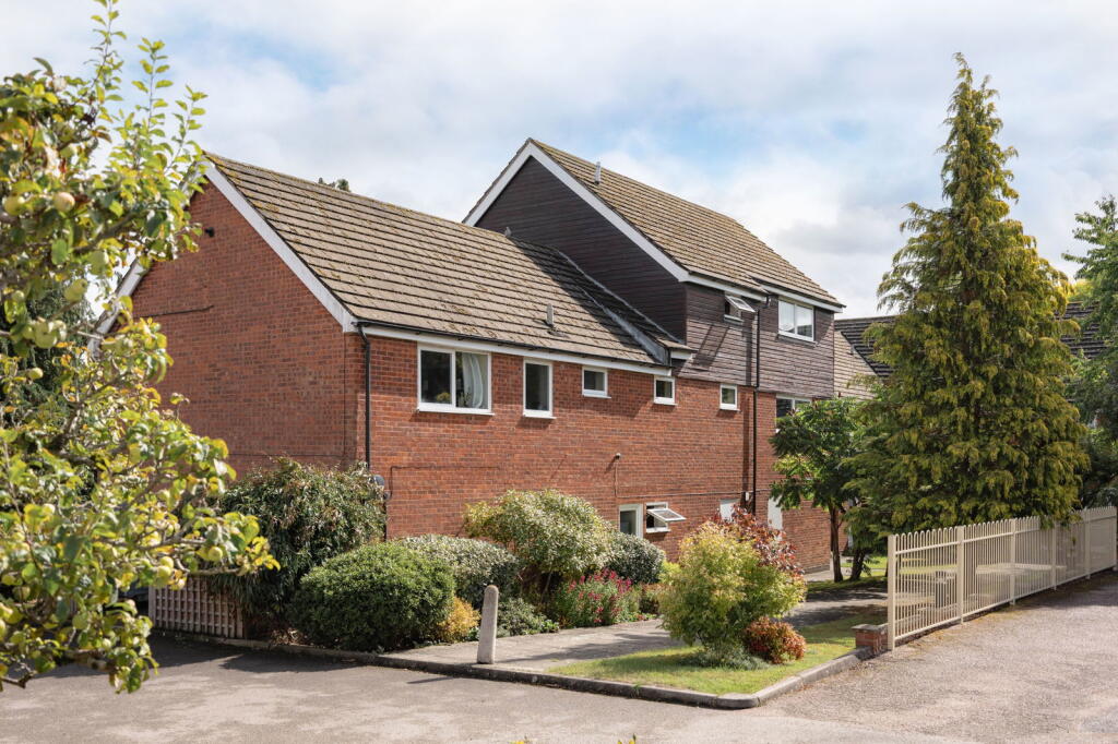 Main image of property: The Orchards, Longfield Road, Tring, Hertfordshire HP23