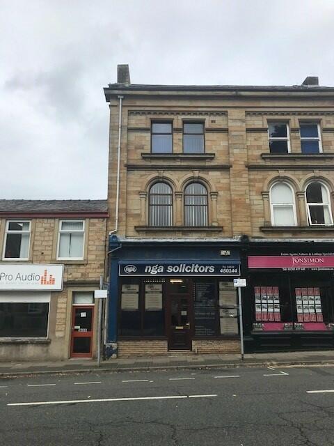 Additional property image - 33a Parker Lane, Burnley, BB11 2BU
