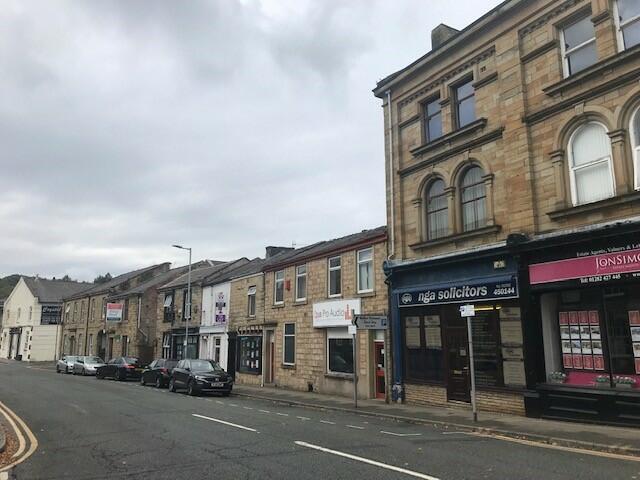 Additional property image - 33a Parker Lane, Burnley, BB11 2BU