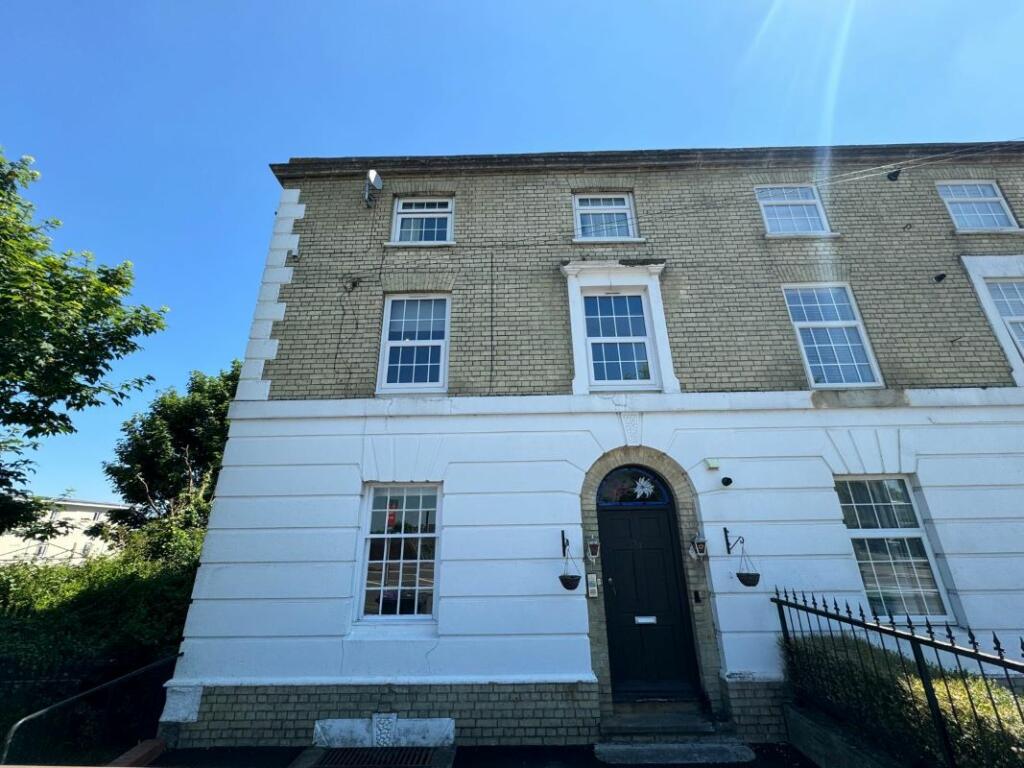 2 bedroom apartment for sale in 83 Kneesworth Street, Royston
