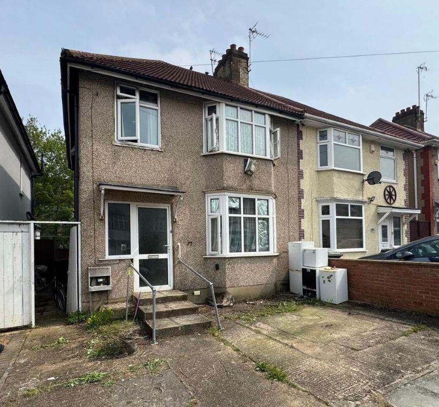 Main image of property: 37 St. Margarets Avenue, Harrow, HA2 8BZ