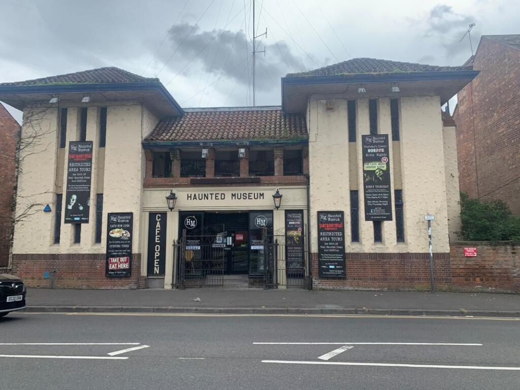 Main image of property: 700/708 and 710 Woodborough Road, Nottingham, Nottinghamshire, NG3 5GJ