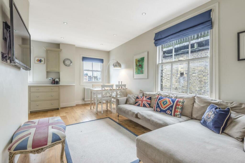 Main image of property: Venn Street, London, SW4