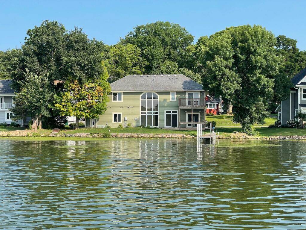 Detached house in Minnesota...