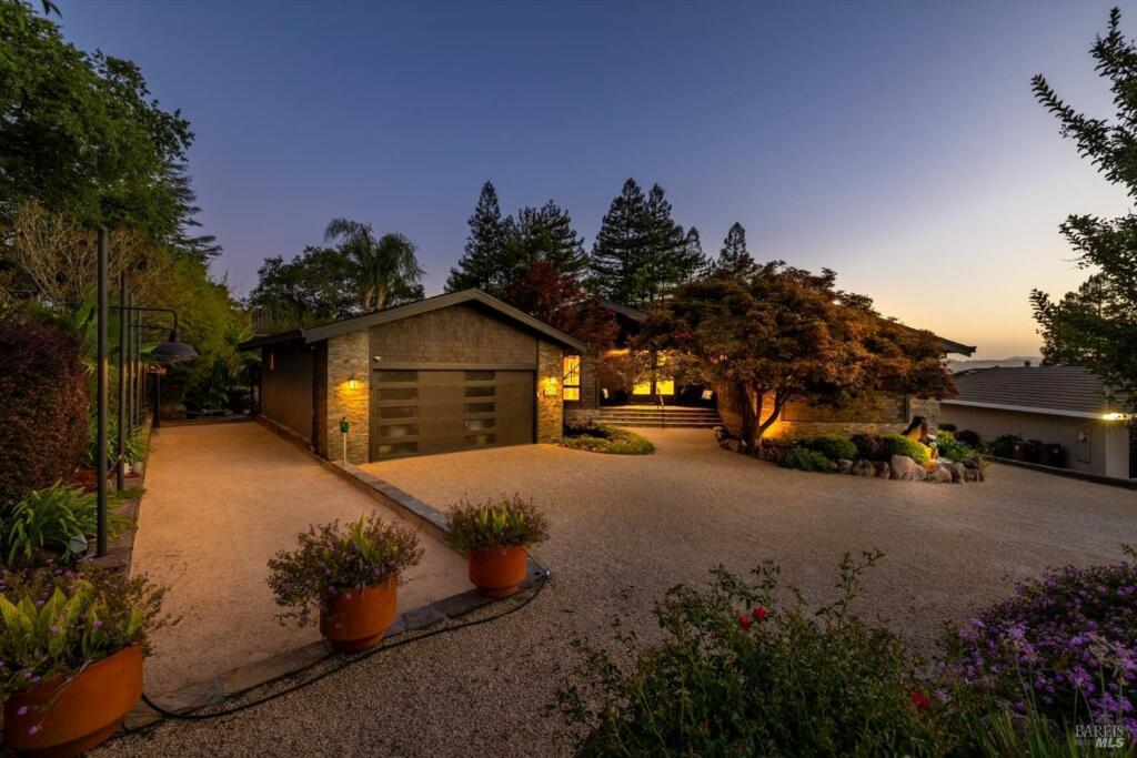 Detached property in California, Napa County...