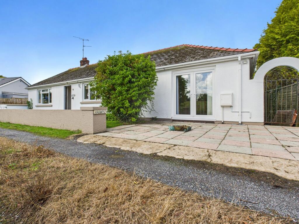 Main image of property: Crosslanes, Kilgetty, SA68
