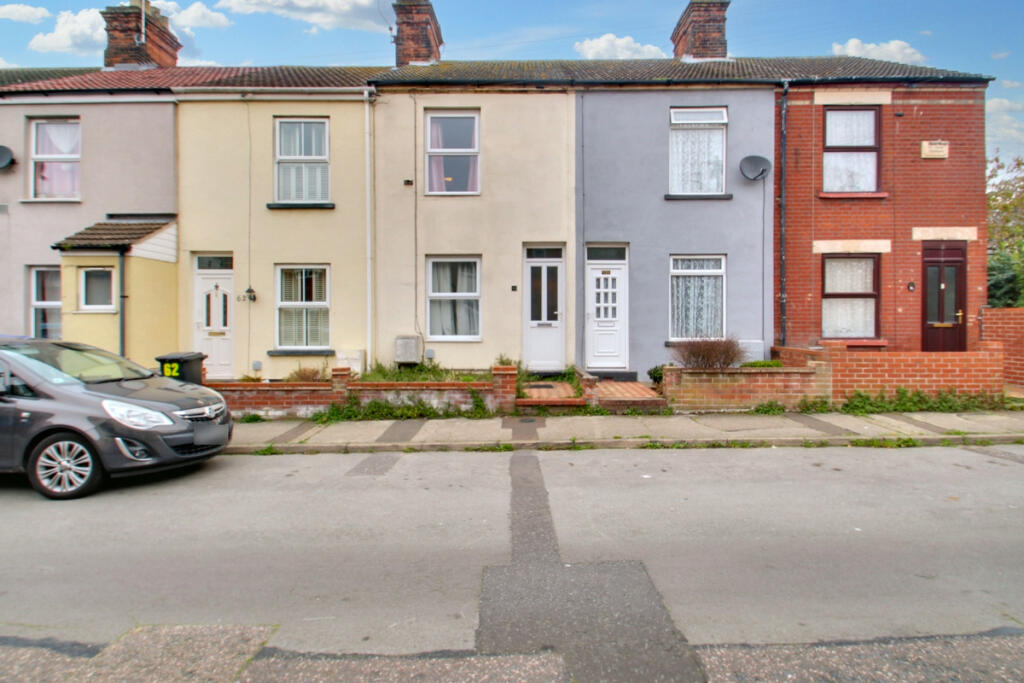 Main image of property: Crown Street West, Lowestoft, NR32 1