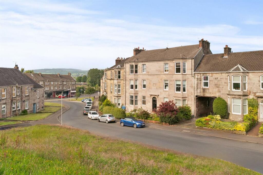 2 bedroom flat for sale in Clydeshore Road, Dumbarton G82 4AF, G82