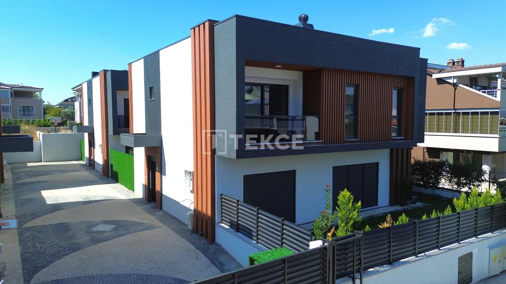 Main image of property: Bursa