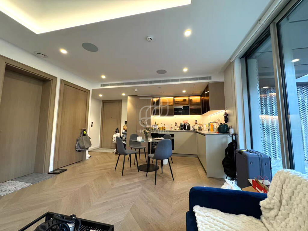 Main image of property: 15-16 Minories, EC3N