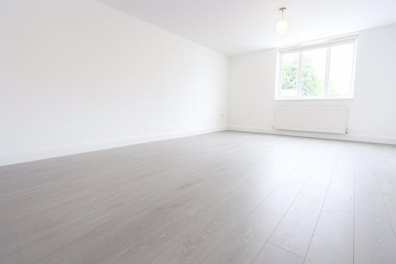 Main image of property: Fully refurbished - 2 bedroom flat in Turnpike Lane 