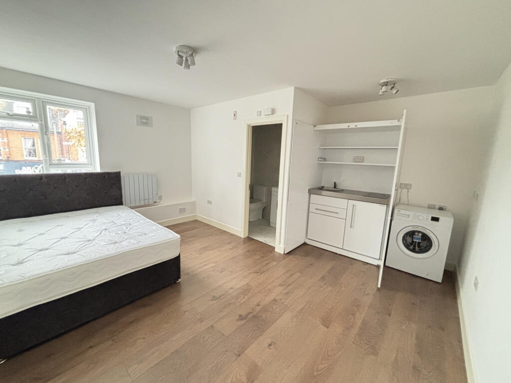 Main image of property: Colney Hatch Lane, N10