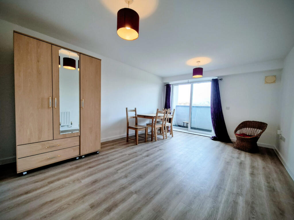 Main image of property: Turners Court, N15