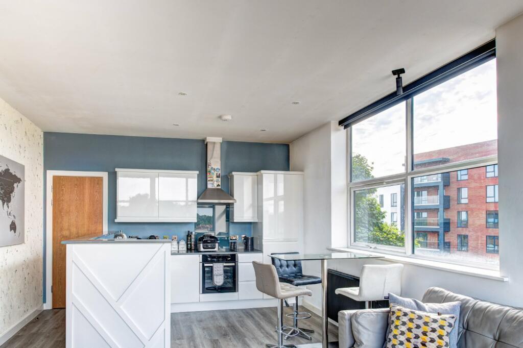 Main image of property: Stratford Road, Shirley, Solihull, West Midlands, B90