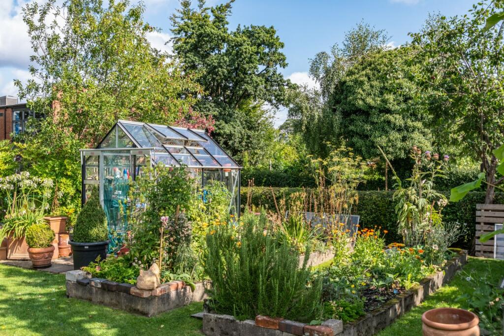 Additional property image - Blackford Road, Shirley, Solihull, West Midlands, B90