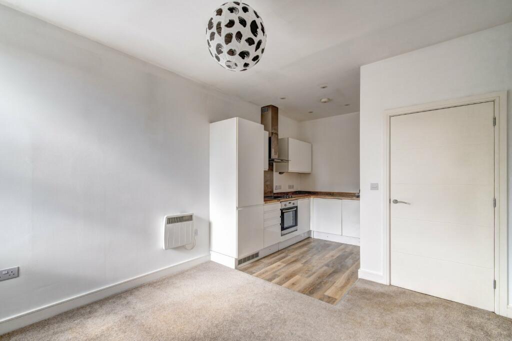 Additional property image - Warwick Road, Solihull, West Midlands, B92