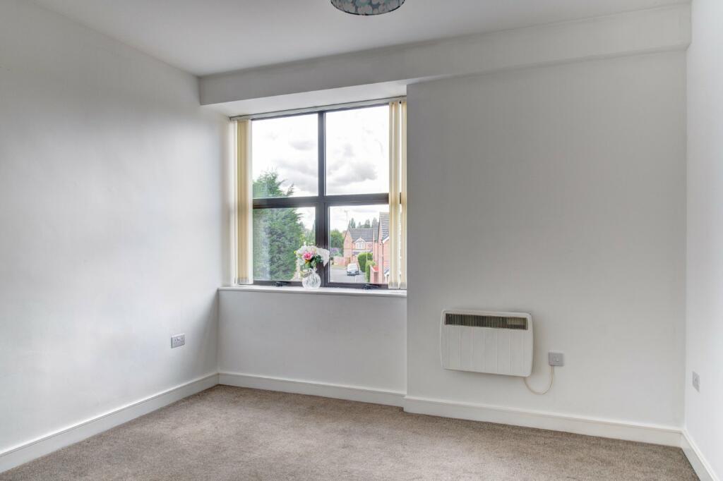 Additional property image - Warwick Road, Solihull, West Midlands, B92