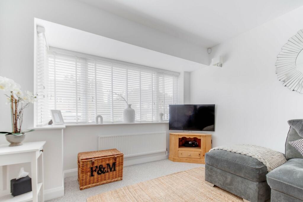 Additional property image - Fallowfield Road, Solihull, West Midlands, B92