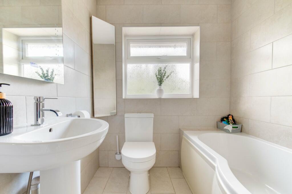Additional property image - Fallowfield Road, Solihull, West Midlands, B92