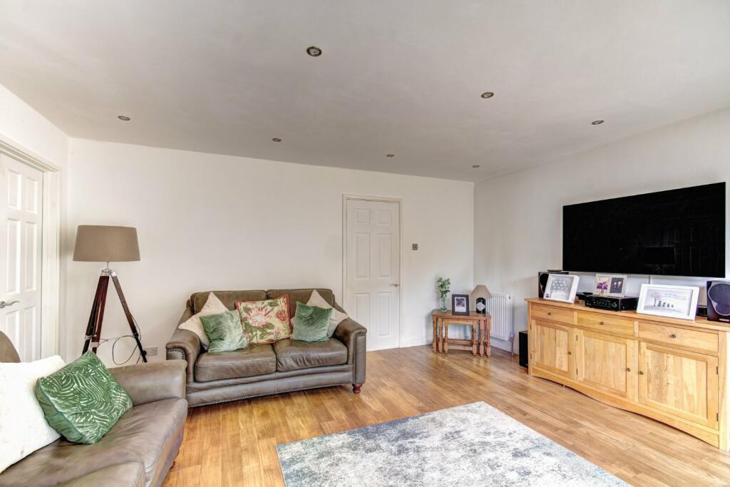 Additional property image - Westhill Close, Solihull, West Midlands, B92
