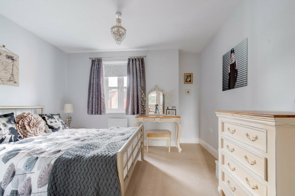 Additional property image - Damson Grove, Solihull, West Midlands, B92