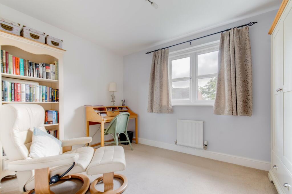 Additional property image - Damson Grove, Solihull, West Midlands, B92