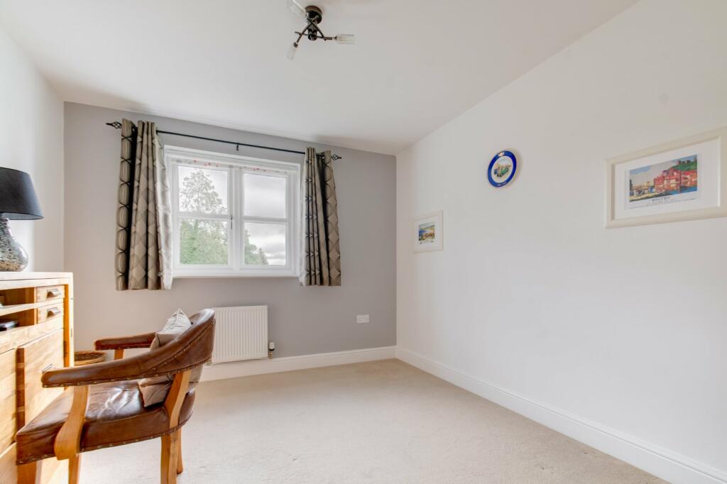 Additional property image - Damson Grove, Solihull, West Midlands, B92