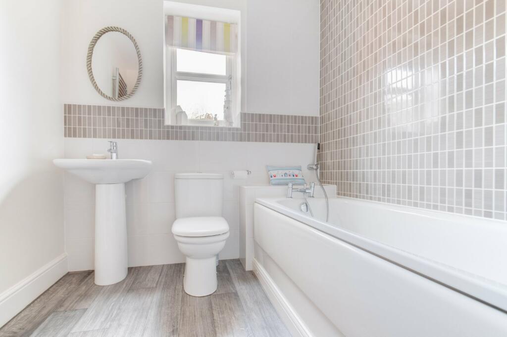 Additional property image - Damson Grove, Solihull, West Midlands, B92