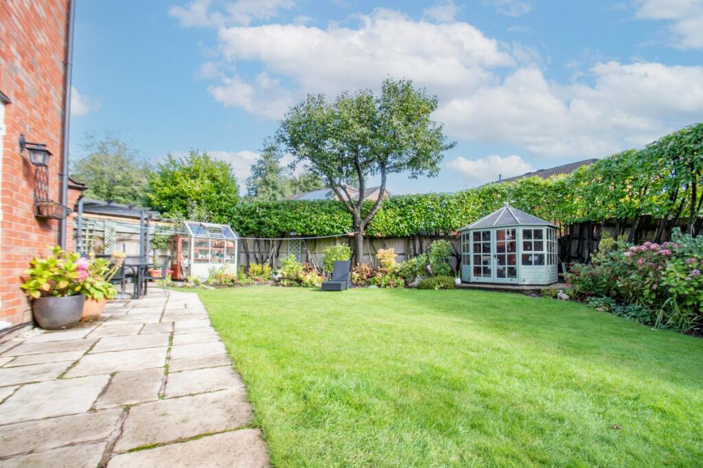 Additional property image - Damson Grove, Solihull, West Midlands, B92