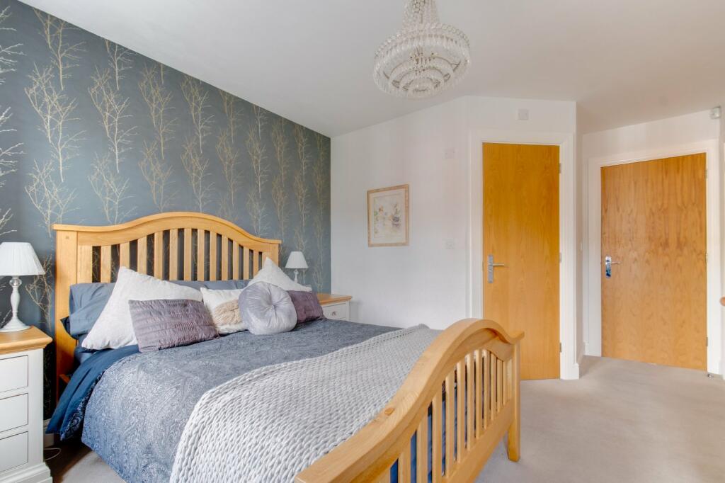 Additional property image - Damson Grove, Solihull, West Midlands, B92