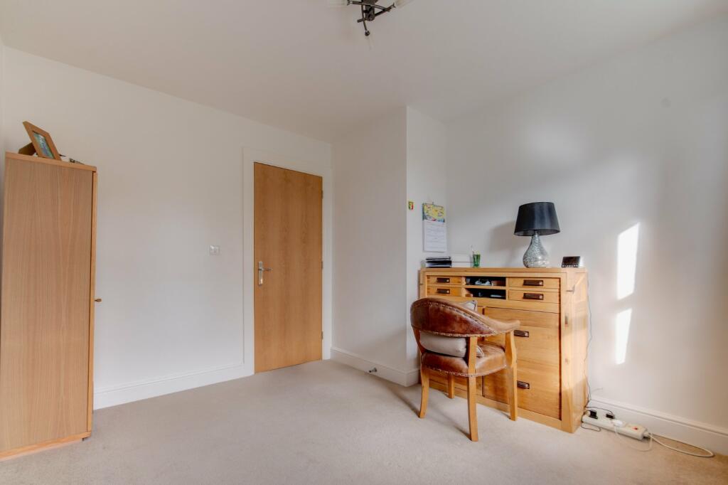 Additional property image - Damson Grove, Solihull, West Midlands, B92