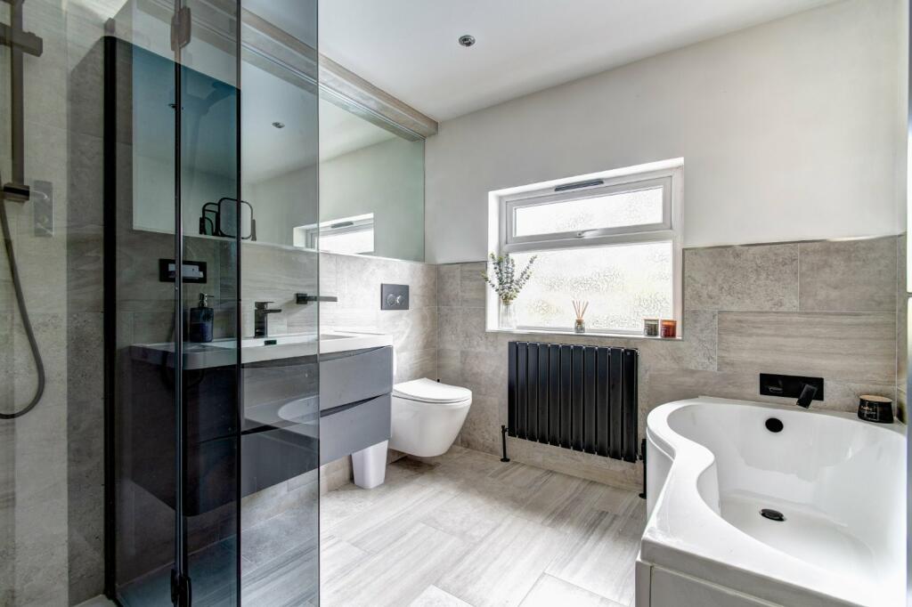 Additional property image - Warwick Road, Solihull, West Midlands, B91
