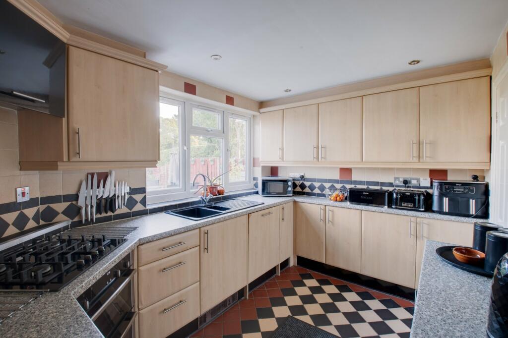 Additional property image - Streetsbrook Road, Shirley, Solihull, West Midlands, B90