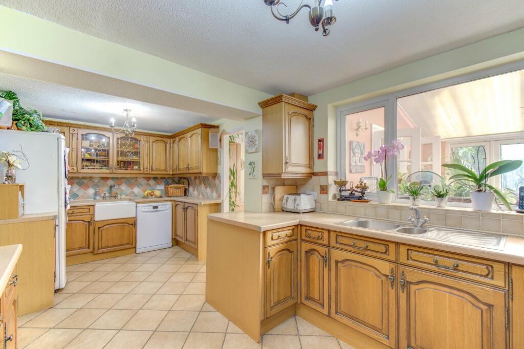 Additional property image - Kineton Green Road, Solihull, West Midlands, B92