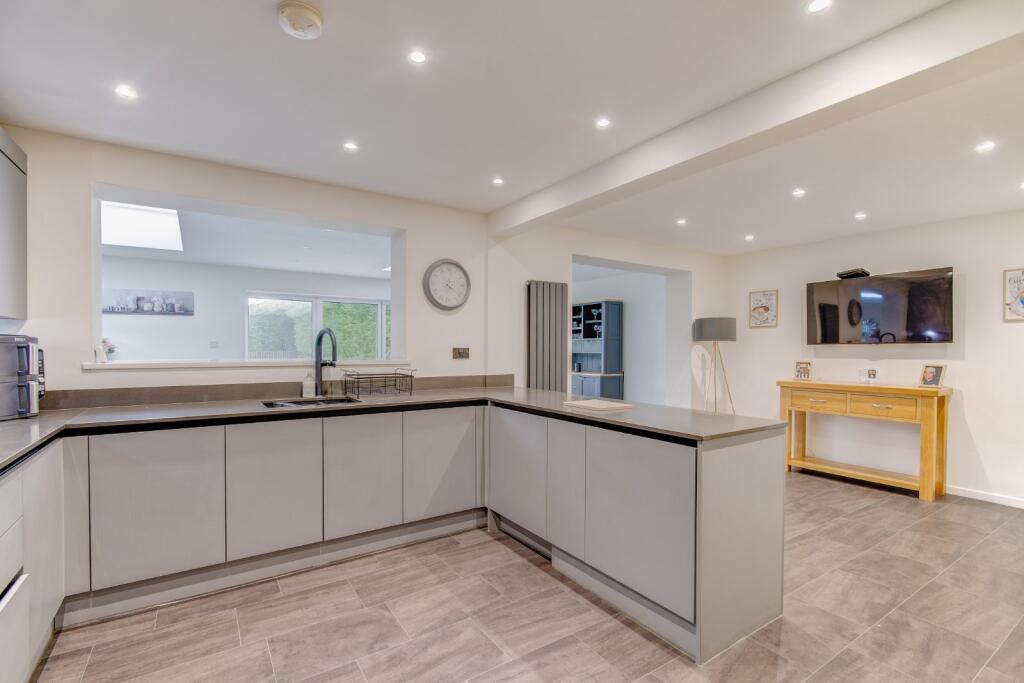 Additional property image - Finwood Close, Solihull, West Midlands, B92