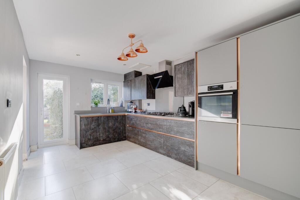 Additional property image - Binton Road, Shirley, Solihull, West Midlands, B90