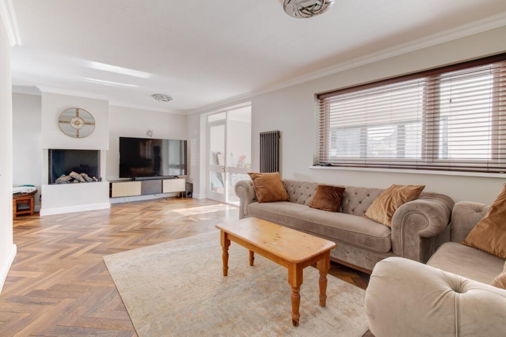 Additional property image - Binton Road, Shirley, Solihull, West Midlands, B90