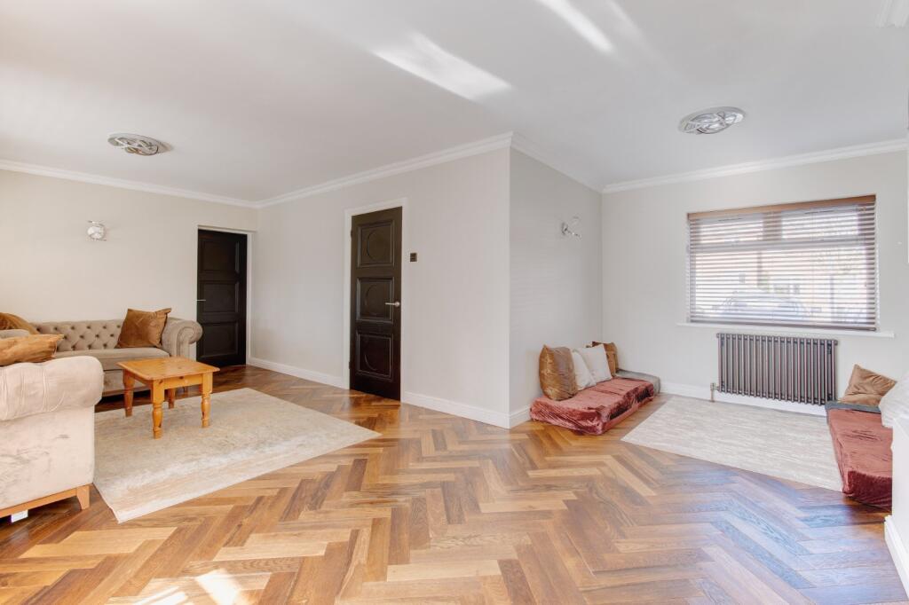 Additional property image - Binton Road, Shirley, Solihull, West Midlands, B90