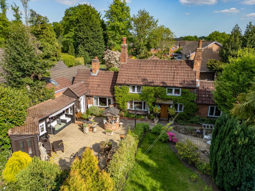 Main image of property: Bills Lane, Shirley, Solihull, West Midlands, B90