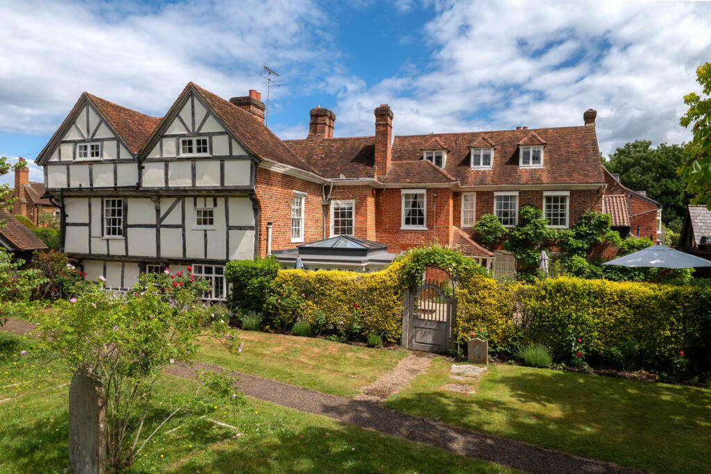 Main image of property: Church Street, Cobham, KT11